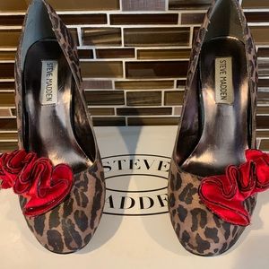 Steve Madden Leopard Pumps 7.0
